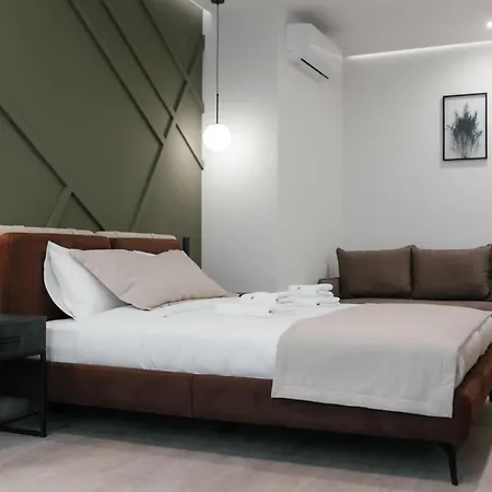 Select Ξενοδοχείο Λβιβ