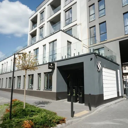 Select 4* Lviv